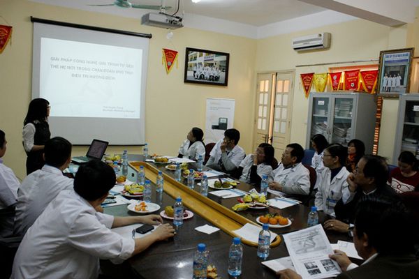 Tổ chức Seminar tại TTNC Y học và hạt nhân Ung Bướu – BV Bạch Mai