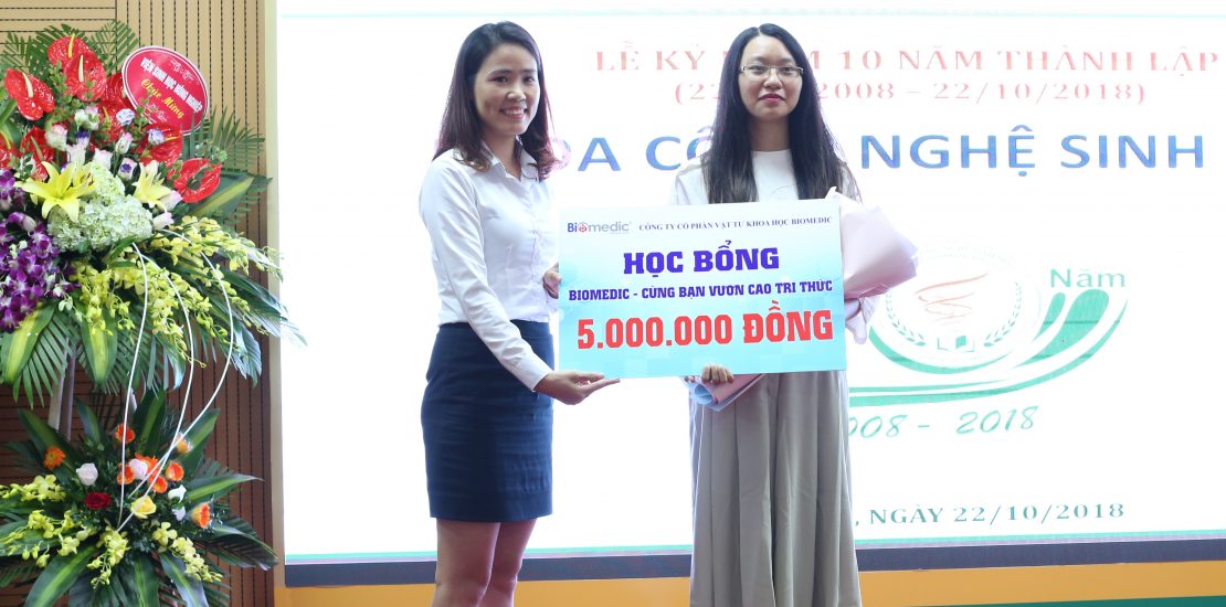 Học bổng “Biomedic – Cùng bạn vươn cao tri thức” 2018 được trao cho sinh viên HV Nông nghiệp Việt Nam